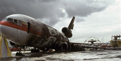 Dc-10 crash 1979  Comprehensive information about the Erebus disaster, including the controversial cover up